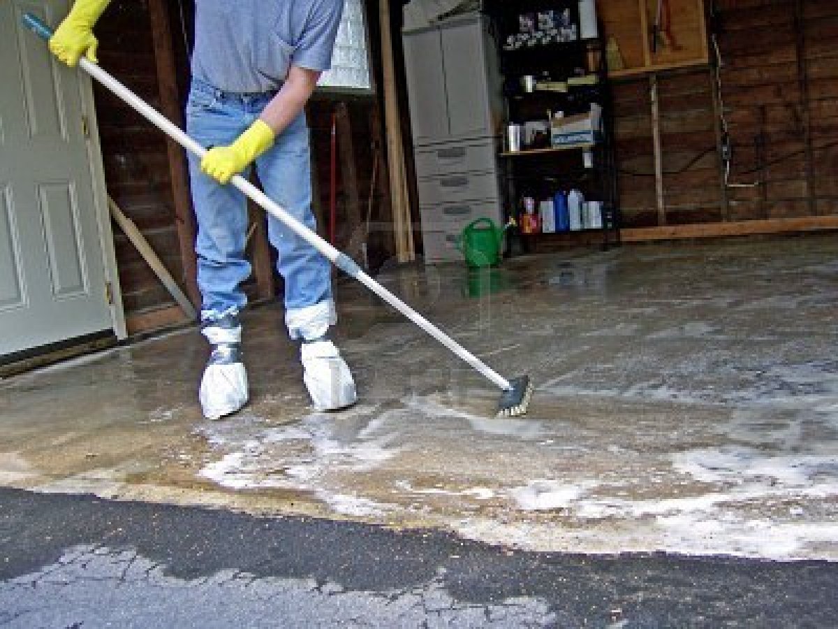 garage cleaning with detergent