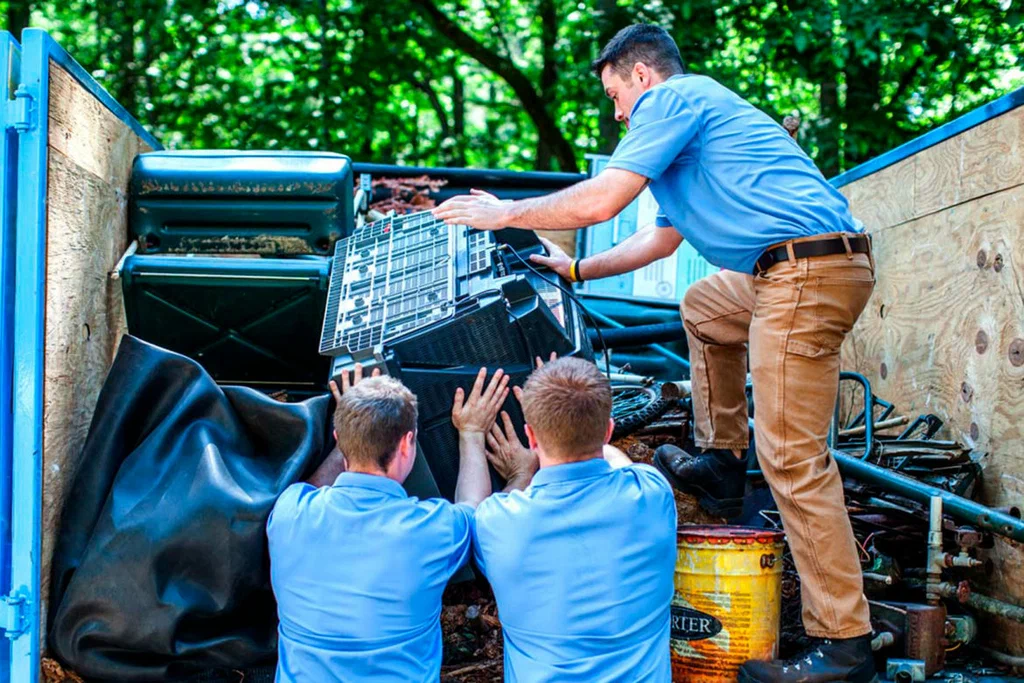 Fast & Professional Junk Removal Services in Willoughby, OH