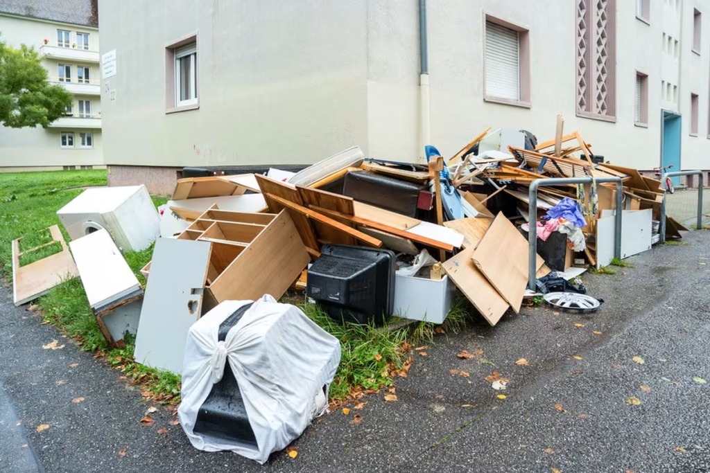 yard waste removal Kelowna
