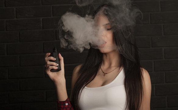 Why 2 Gram Carts Are Dominating the Vape Scene in 2025